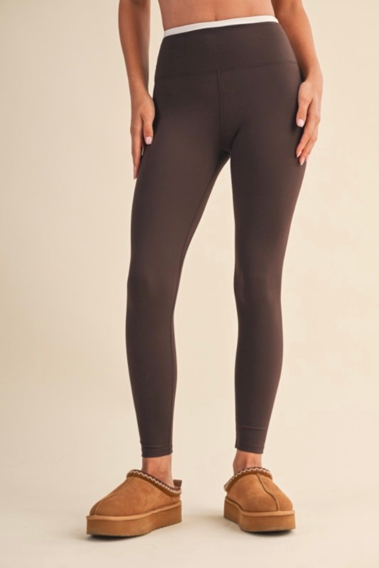 Contrast binding leggings